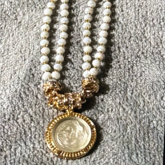 Kirks Folly Gold and White Beaded Necklace - Picture 1 of 7